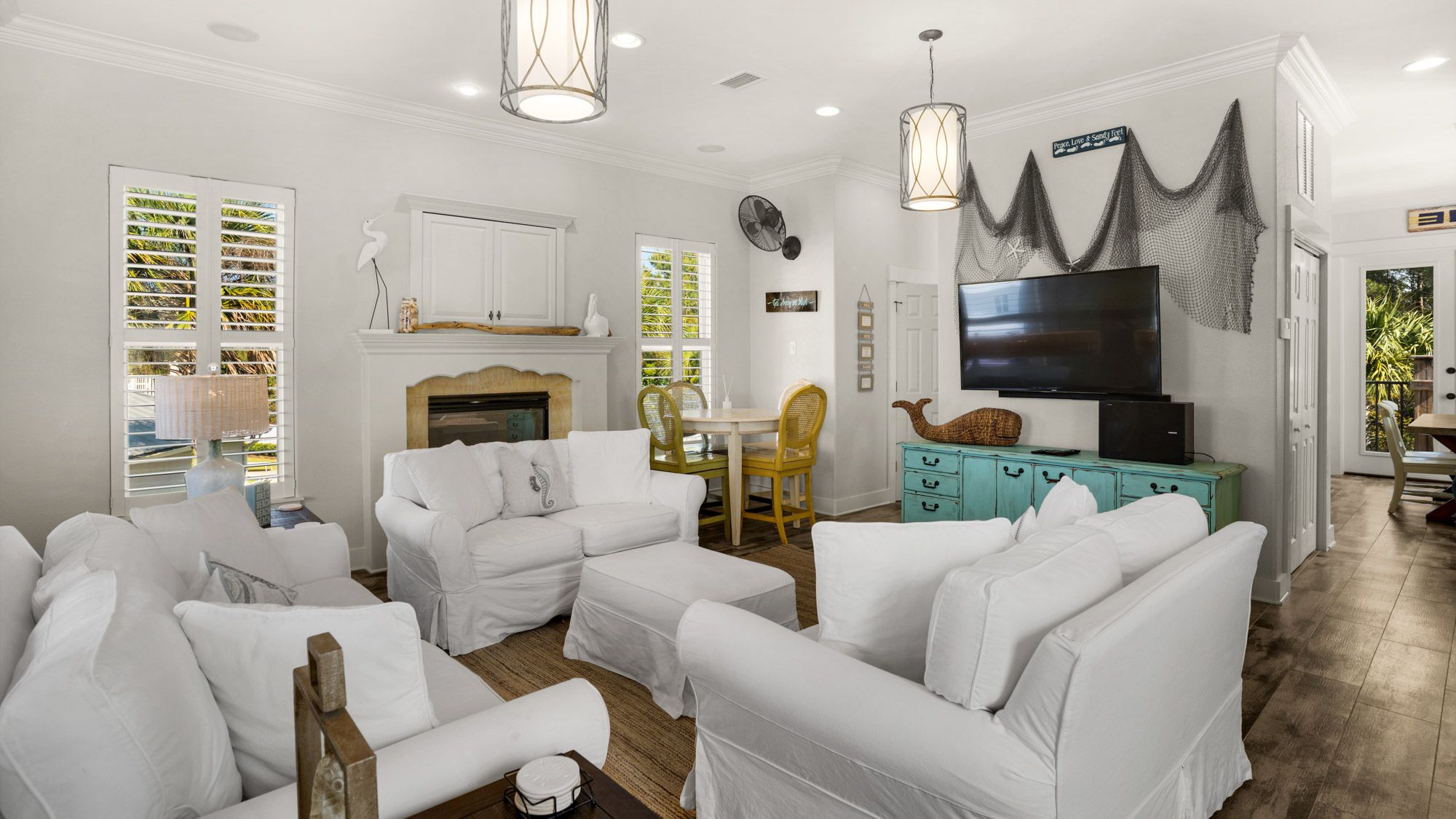 Lazy Days - 2nd Floor Living area with direct balcony access