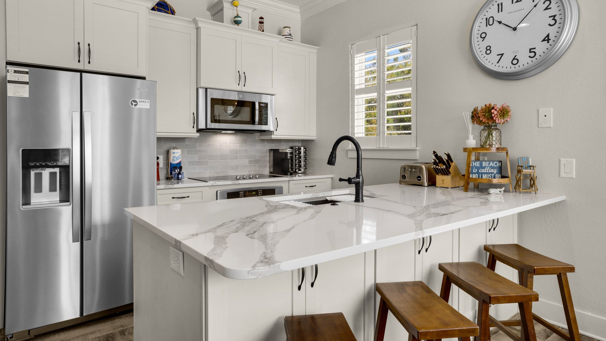 Lazy Days - 2nd Floor Kitchen 