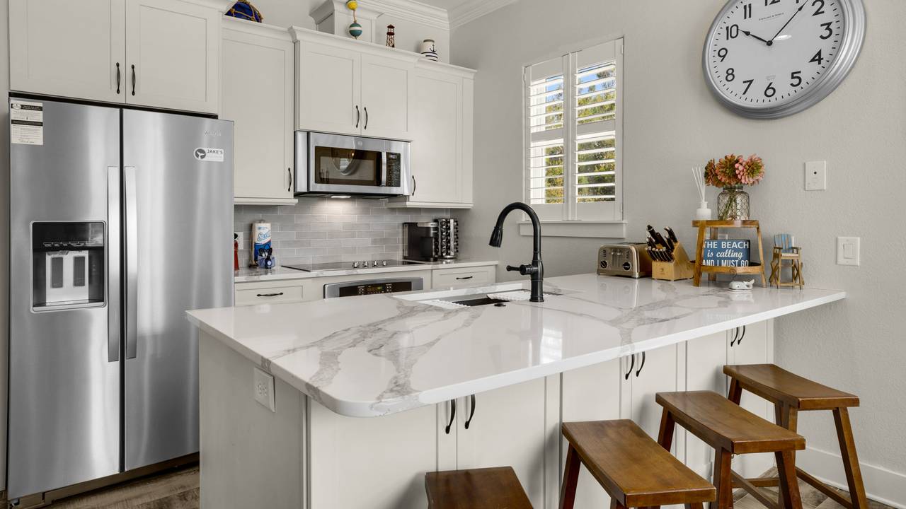 Lazy Days - 2nd Floor Kitchen Lazy Days - 2nd Floor Kitchen