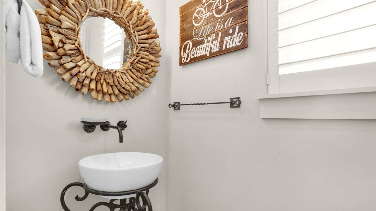 Lazy Days - 2nd Floor Half Bathroom Lazy Days - 2nd Floor Half Bathroom