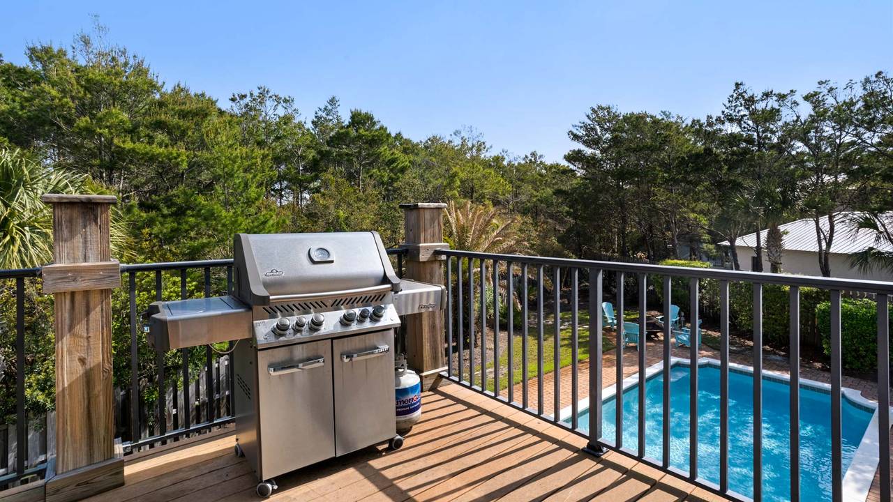 Lazy Days - 2nd Floor Deck w/ Grill Lazy Days - 2nd Floor Deck w/ Grill