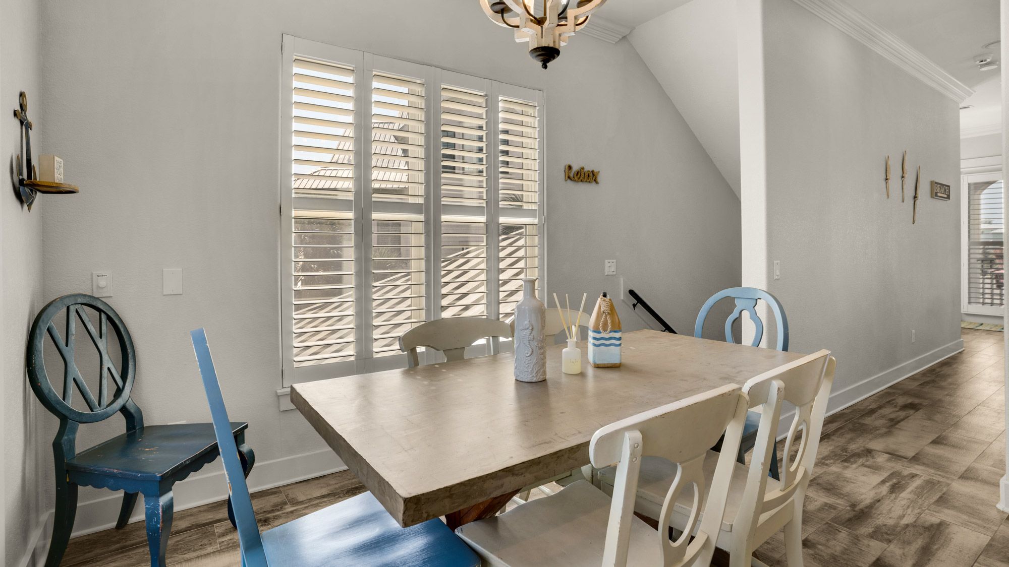 Lazy Days - 2nd Floor Dining area