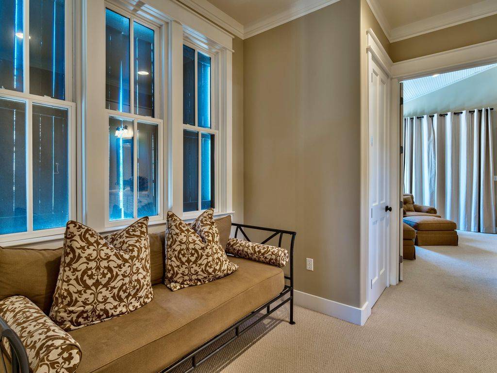 Lounge Area in 3rd Floor Hallway