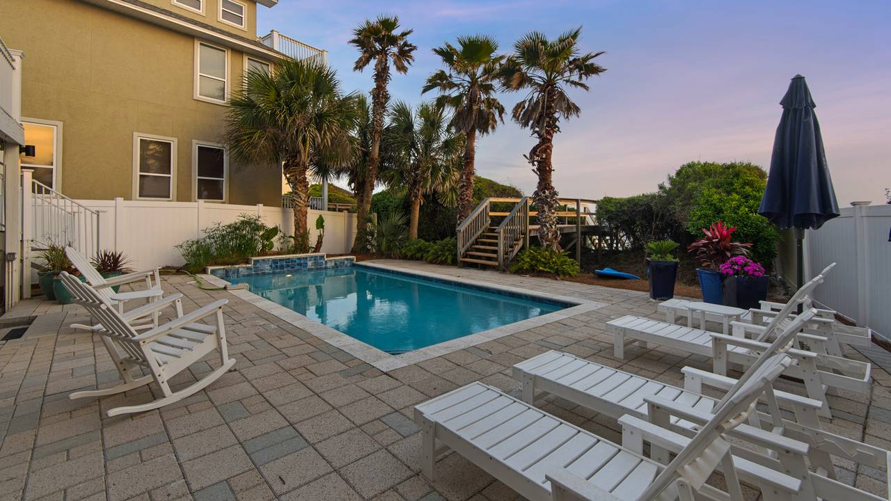 The Mirage Pool Area The Mirage Pool Area