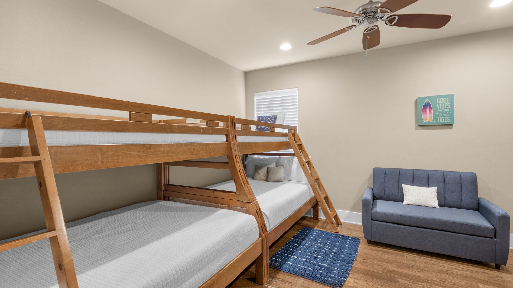 Khalee-sea Bunk room with 2 sets of twin-over-full bunks