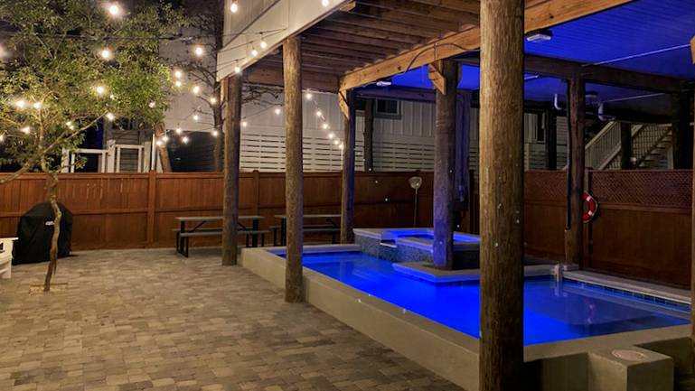 Khalee-sea Pool at Night