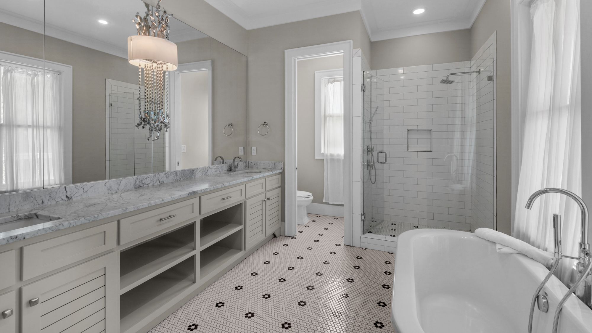 Ocean Park 3rd Private Bathroom