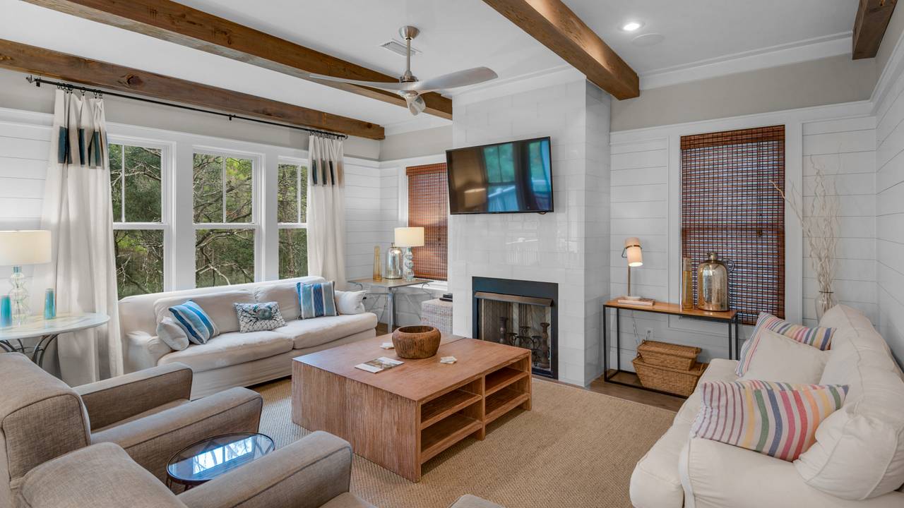 Ocean Park 2nd Floor Main Living Area and Kitchen Ocean Park 2nd Floor Main Living Area and Kitchen