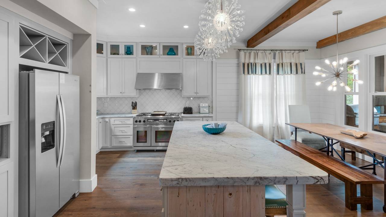 Ocean Park 2nd Floor Main Living Area and Kitchen Ocean Park 2nd Floor Main Living Area and Kitchen