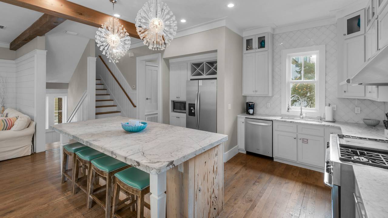 Ocean Park 2nd Floor Main Living Area and Kitchen Ocean Park 2nd Floor Main Living Area and Kitchen