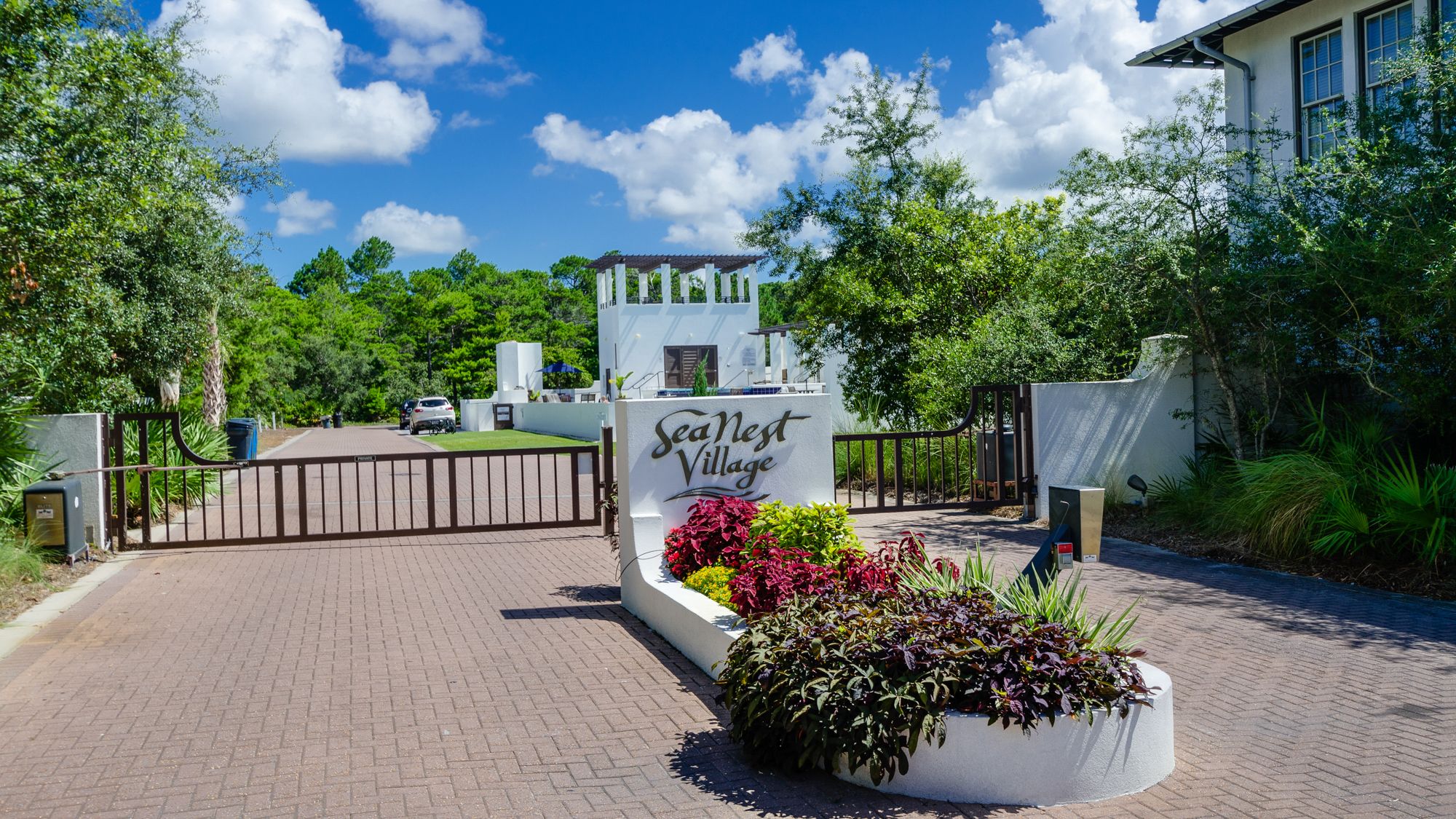 SeaNest Neighborhood and Amenities