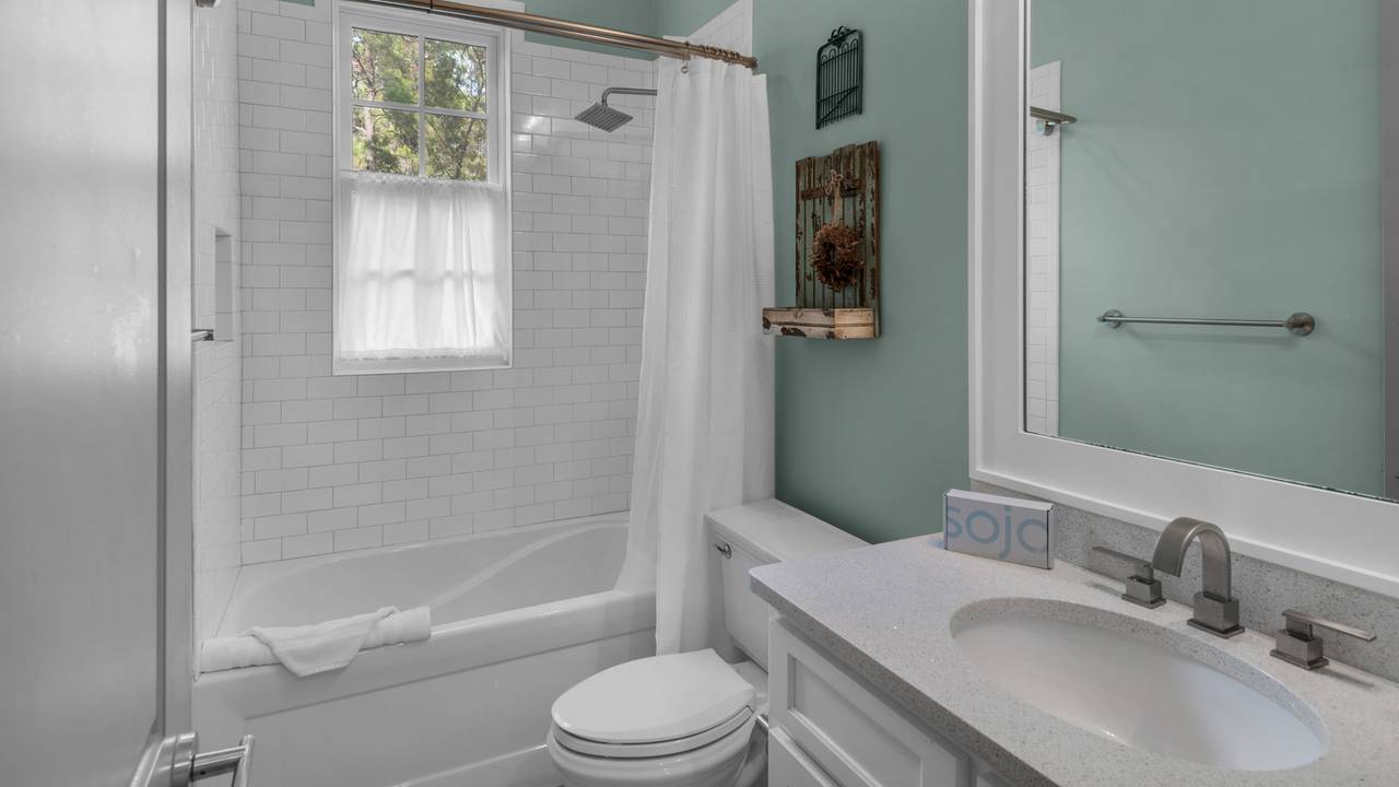 Sea Echo 1st Floor Hallway Bathroom Sea Echo 1st Floor Hallway Bathroom