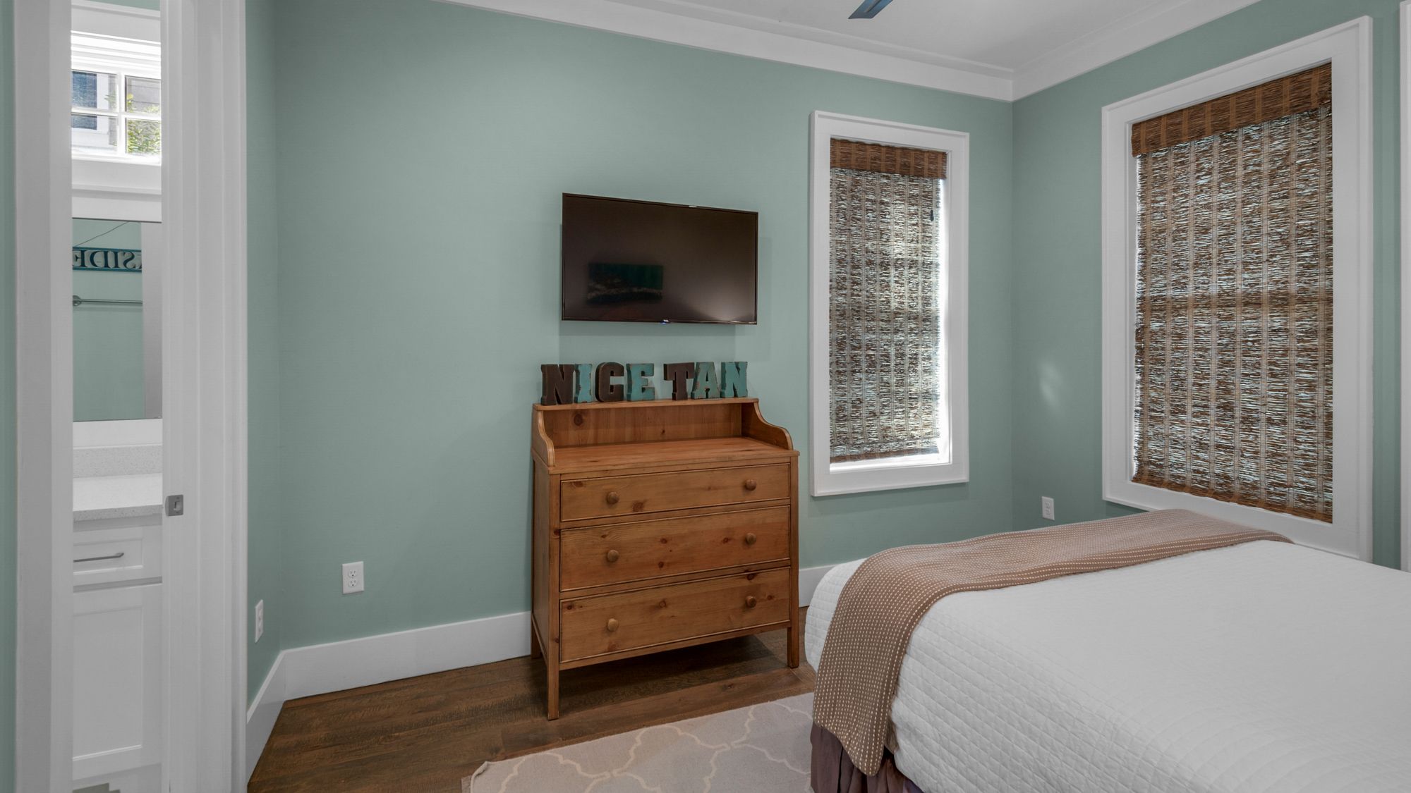 Sea Echo 1st Floor Queen Bedroom