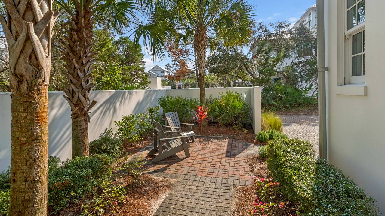 Sea Echo Exterior Sea Echo Exterior