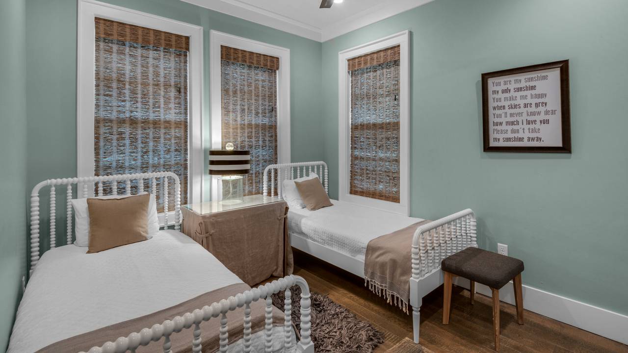 Sea Echo 1st Floor Bedroom with 2 Twins Sea Echo 1st Floor Bedroom with 2 Twins