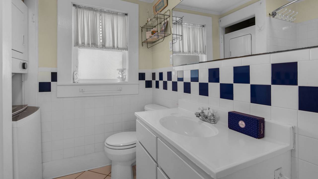 Made in the Shade Bathroom Made in the Shade Bathroom