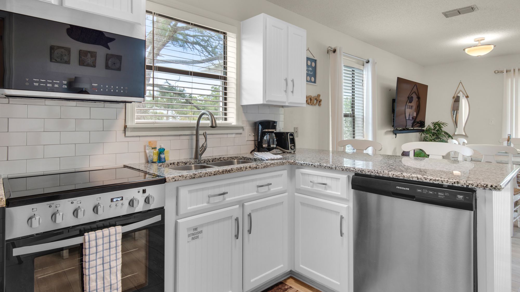 Beachwood Villas 10H Kitchen