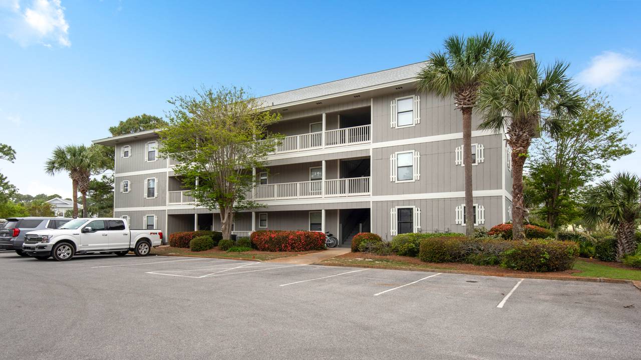 Beachwood Villas 10H Building Beachwood Villas 10H Building