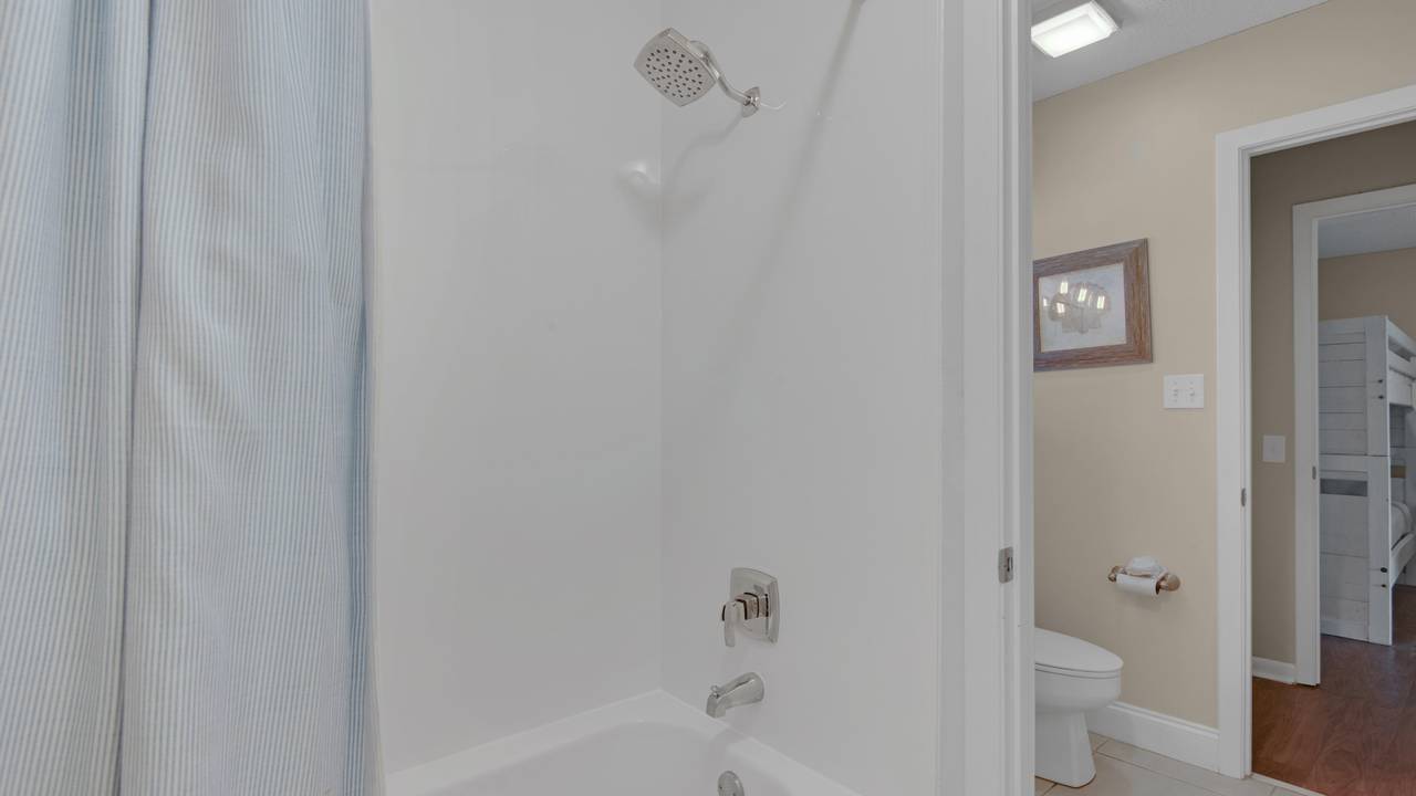 Beachwood Villas 11E Guest Bathroom Beachwood Villas 11E Guest Bathroom