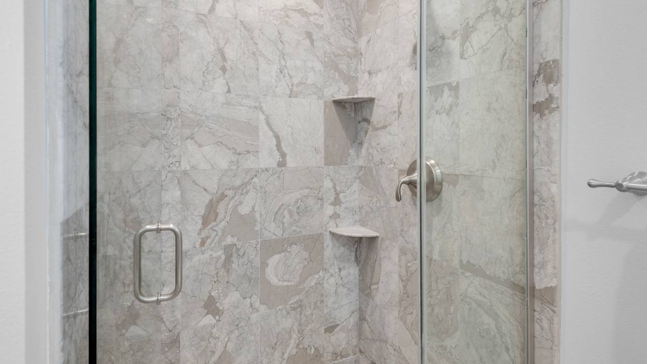 Walk in Shower Walk in Shower