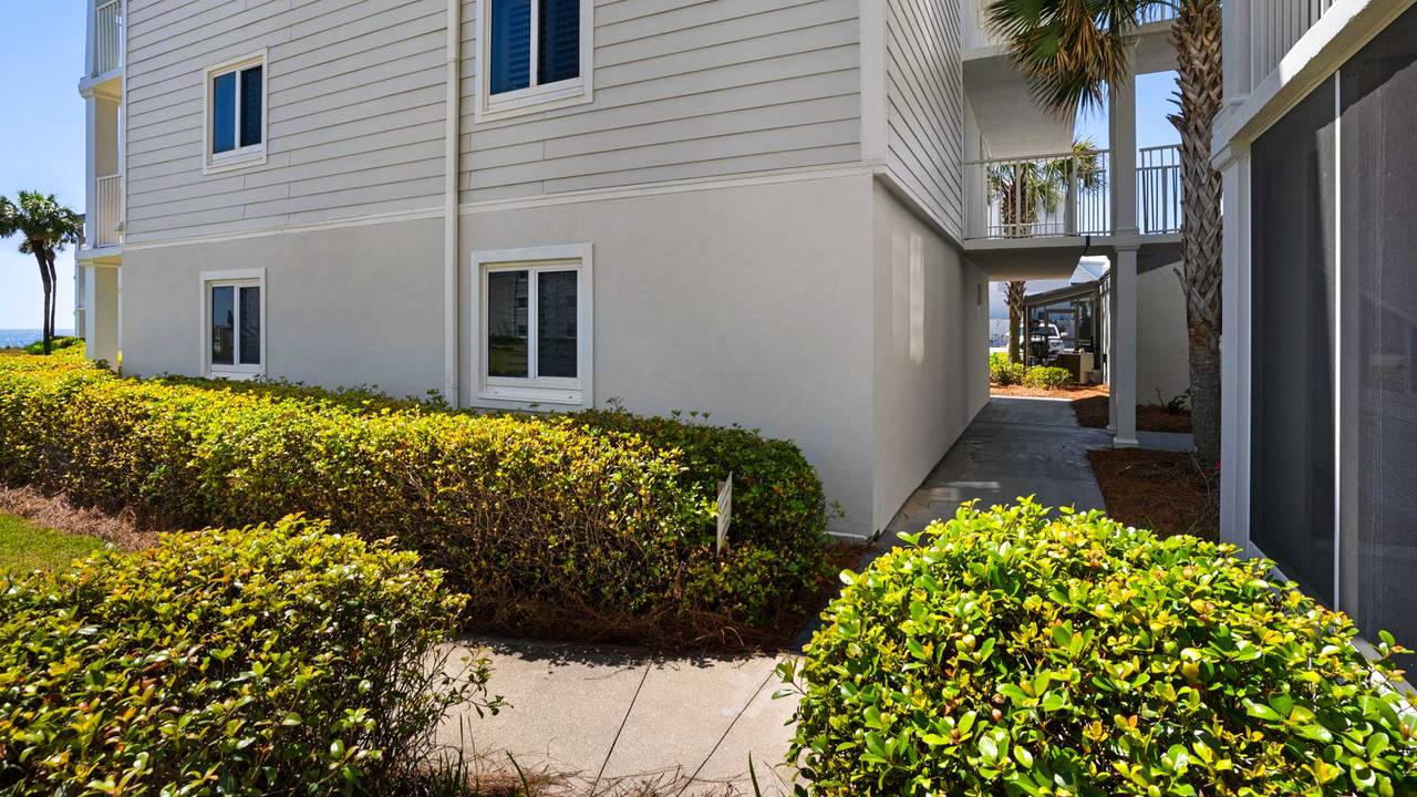 Sand Cliffs 106 - Exterior Sand Cliffs 106 - Exterior