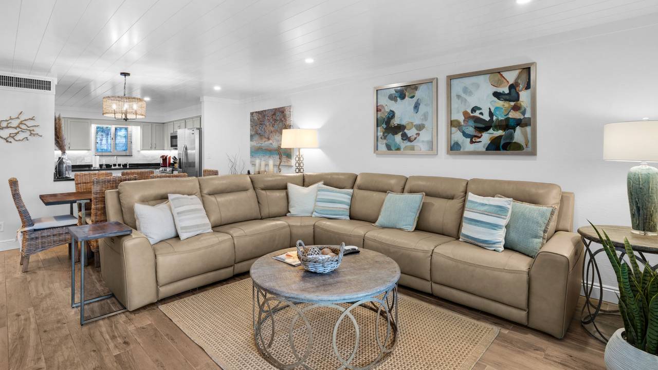 Sand Cliffs 106 - Living area Sand Cliffs 106 - Living area