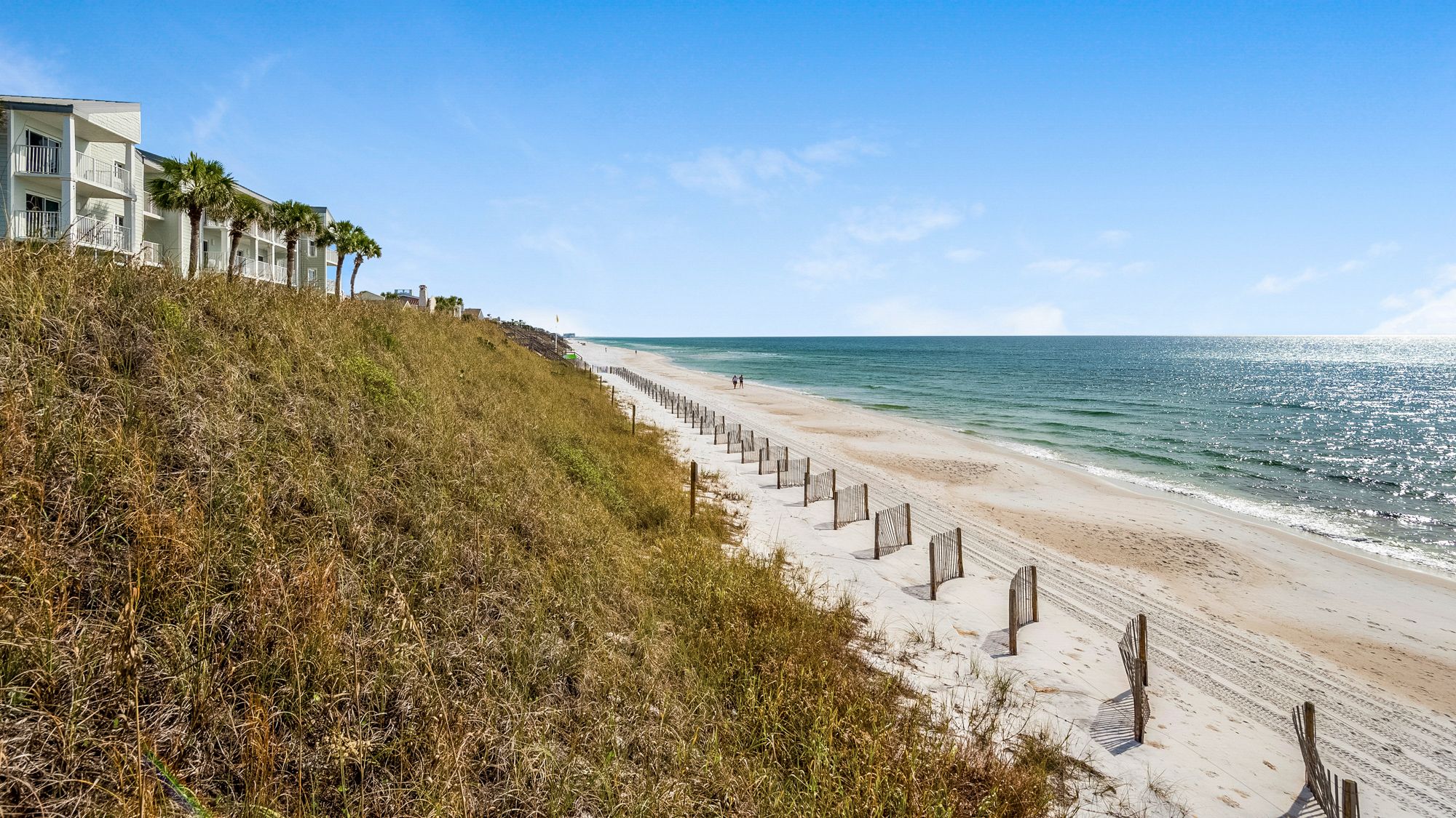 Sand Cliffs Grounds and Amenities