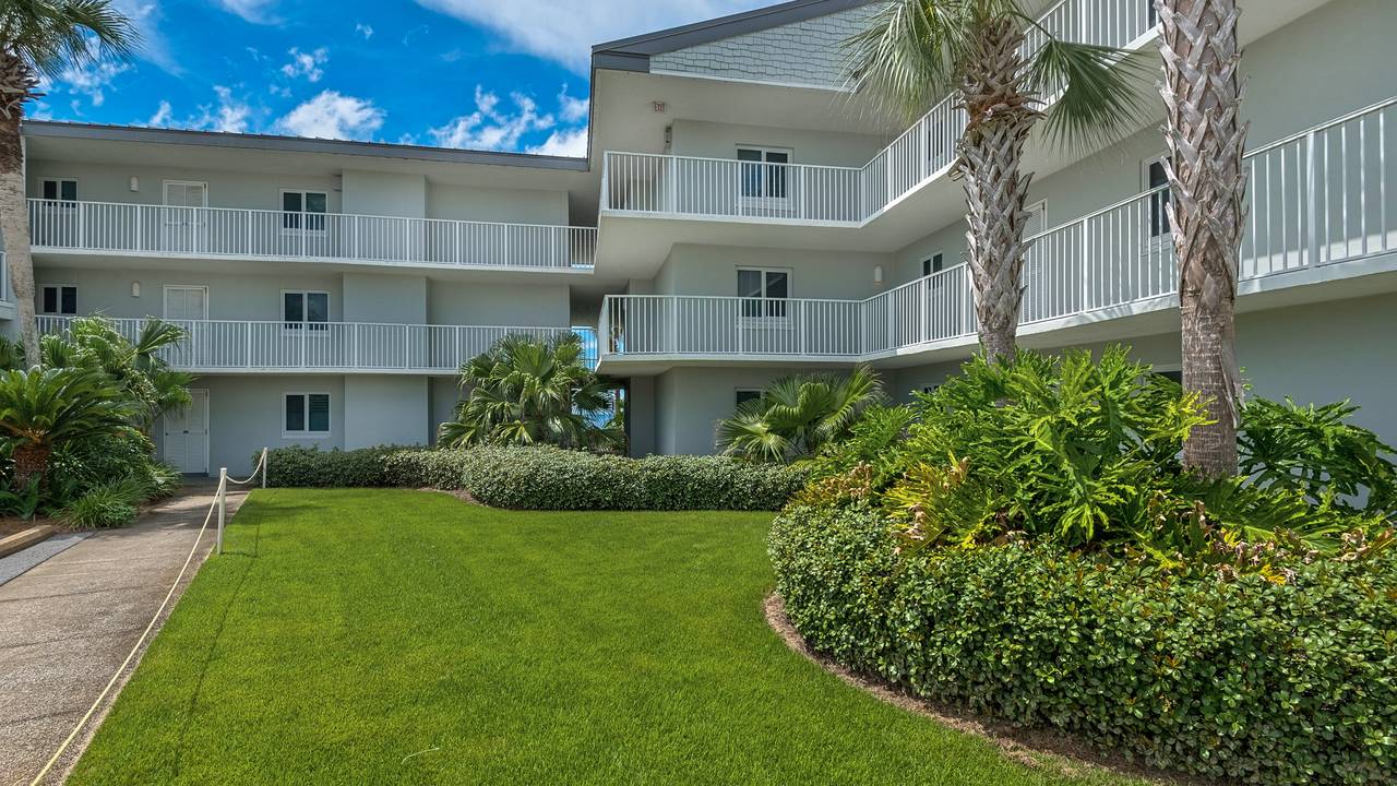 Sand Cliffs 117 Sand Cliffs 117