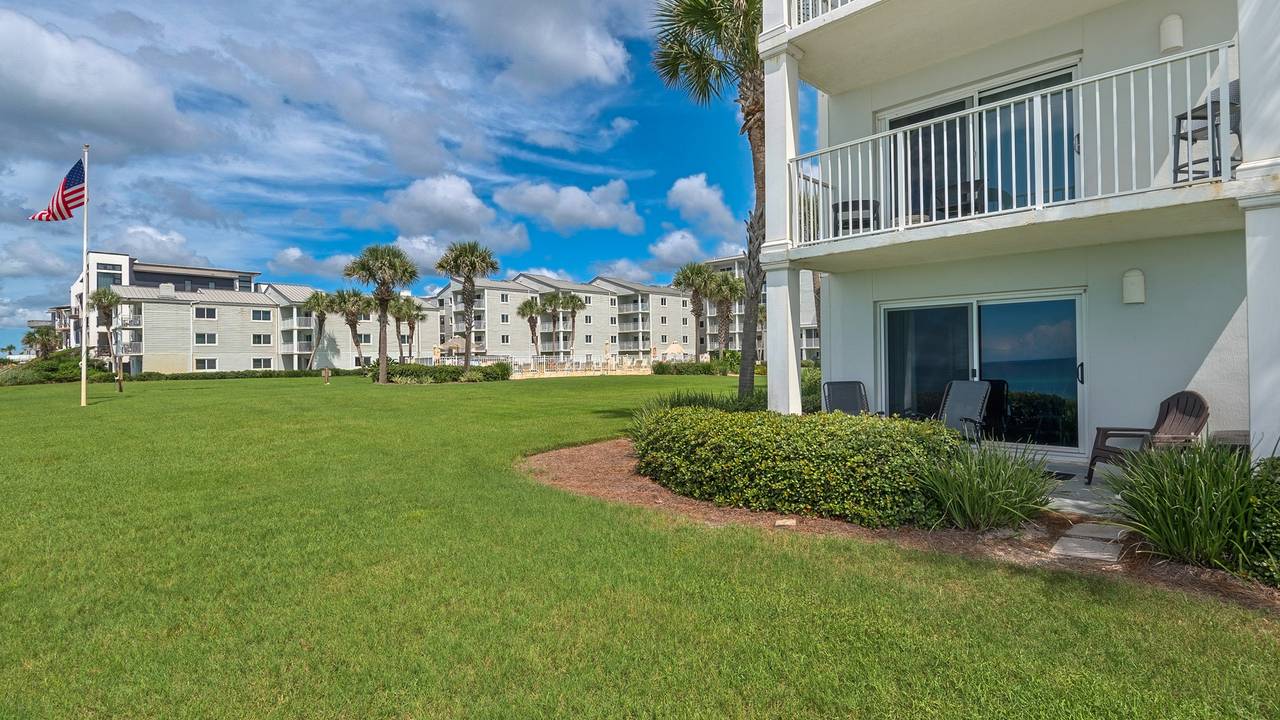 Sand Cliffs 117 Patio and Gulf Access Sand Cliffs 117 Patio and Gulf Access