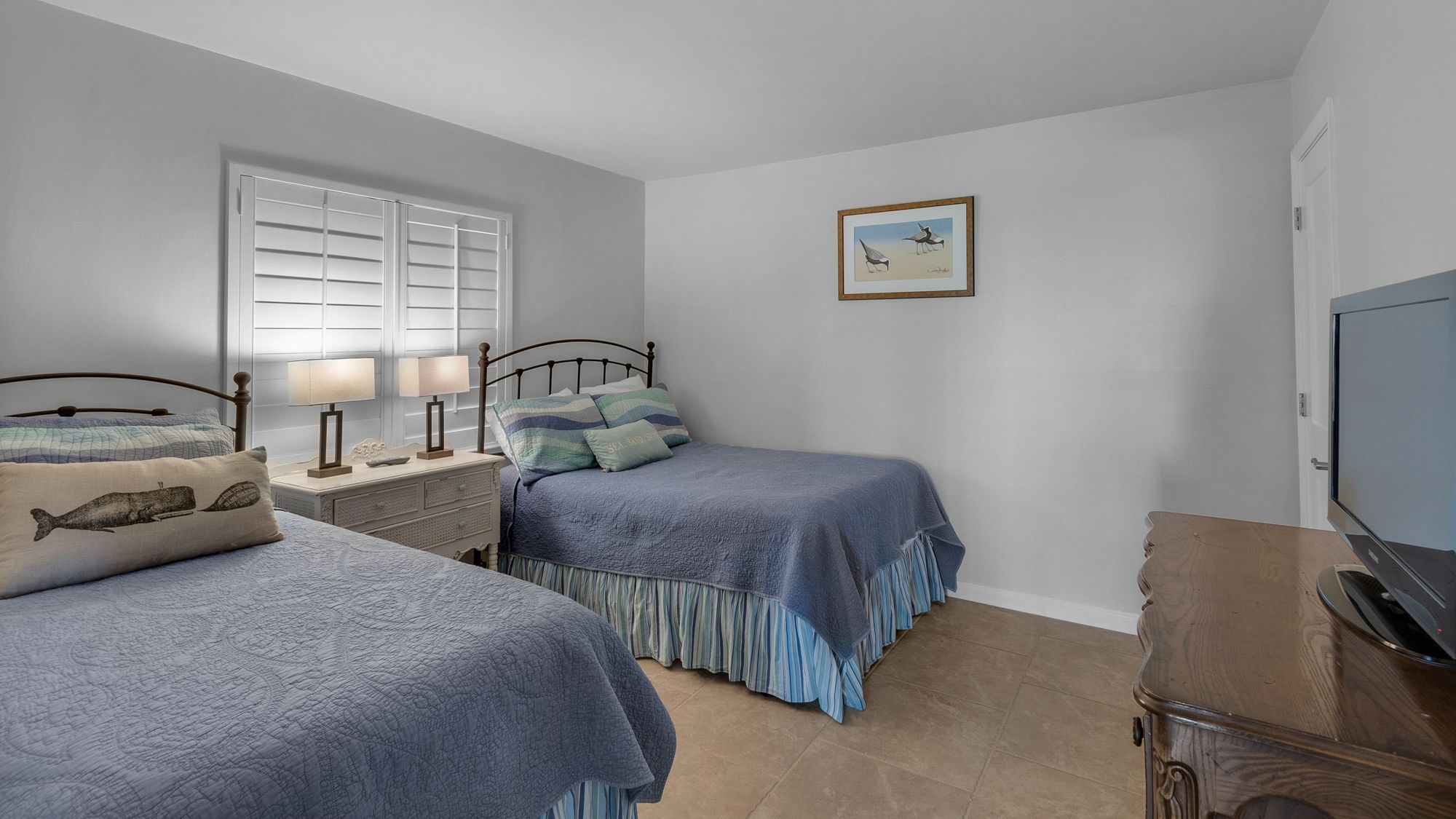 Sand Cliffs 117 Guest Bedroom with 1 full bed and 1 twin bed