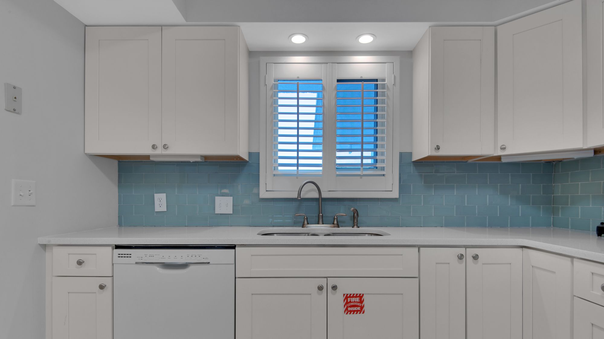 Sand Cliffs 214 Kitchen