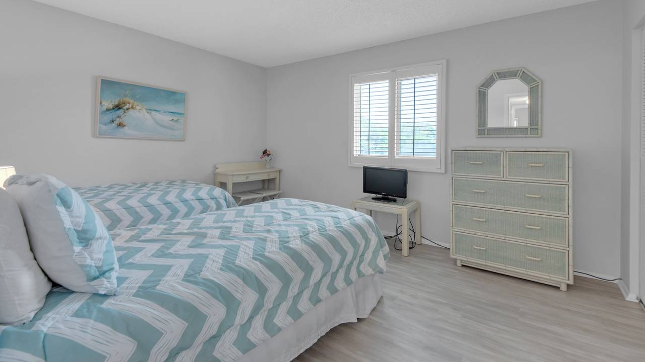 Sand Cliffs 214 Guest Bedroom with 2 Twins Sand Cliffs 214 Guest Bedroom with 2 Twins