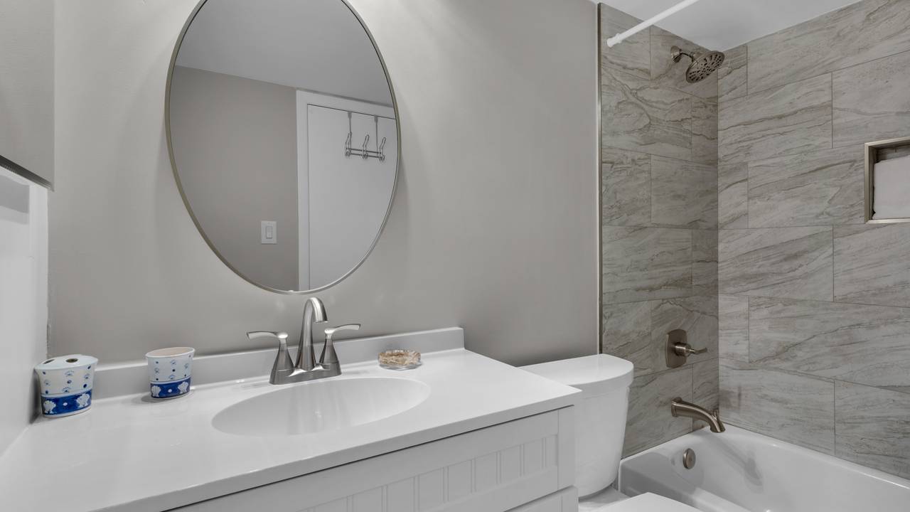 SC405 Bathroom SC405 Bathroom