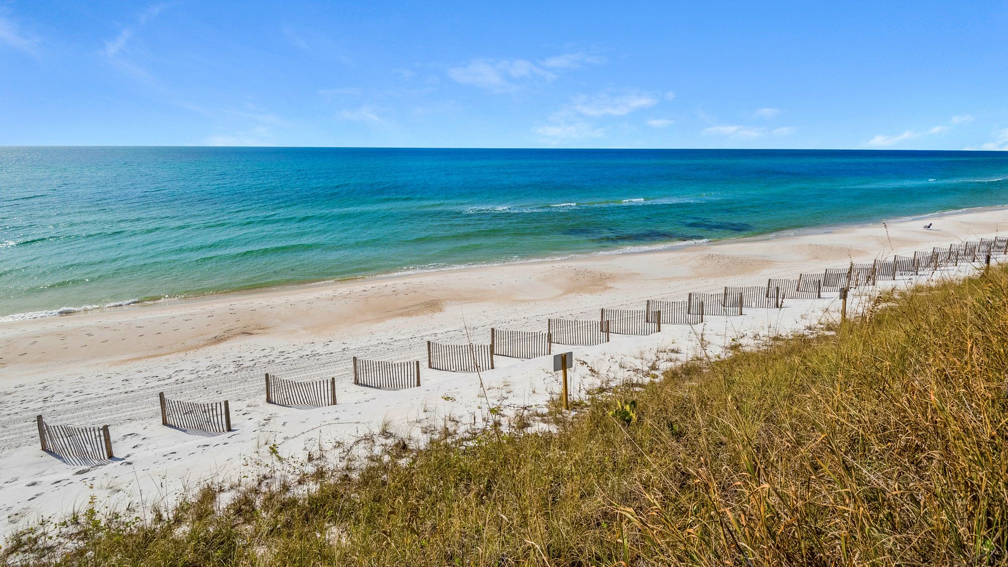 Sand Cliffs Grounds and Amenities