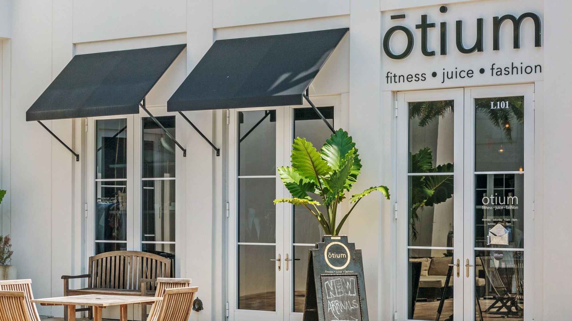 30Avenue Grounds & Amenities