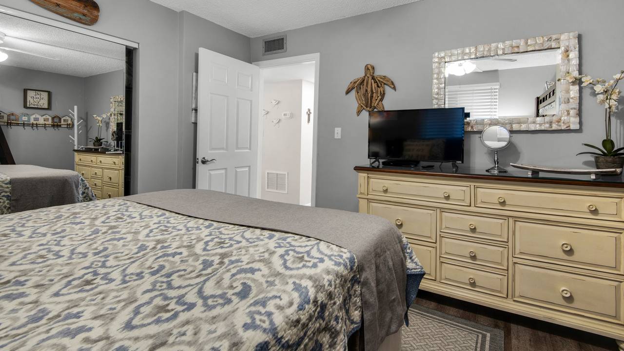 Sand Cliffs 415 Sand Cliffs 415