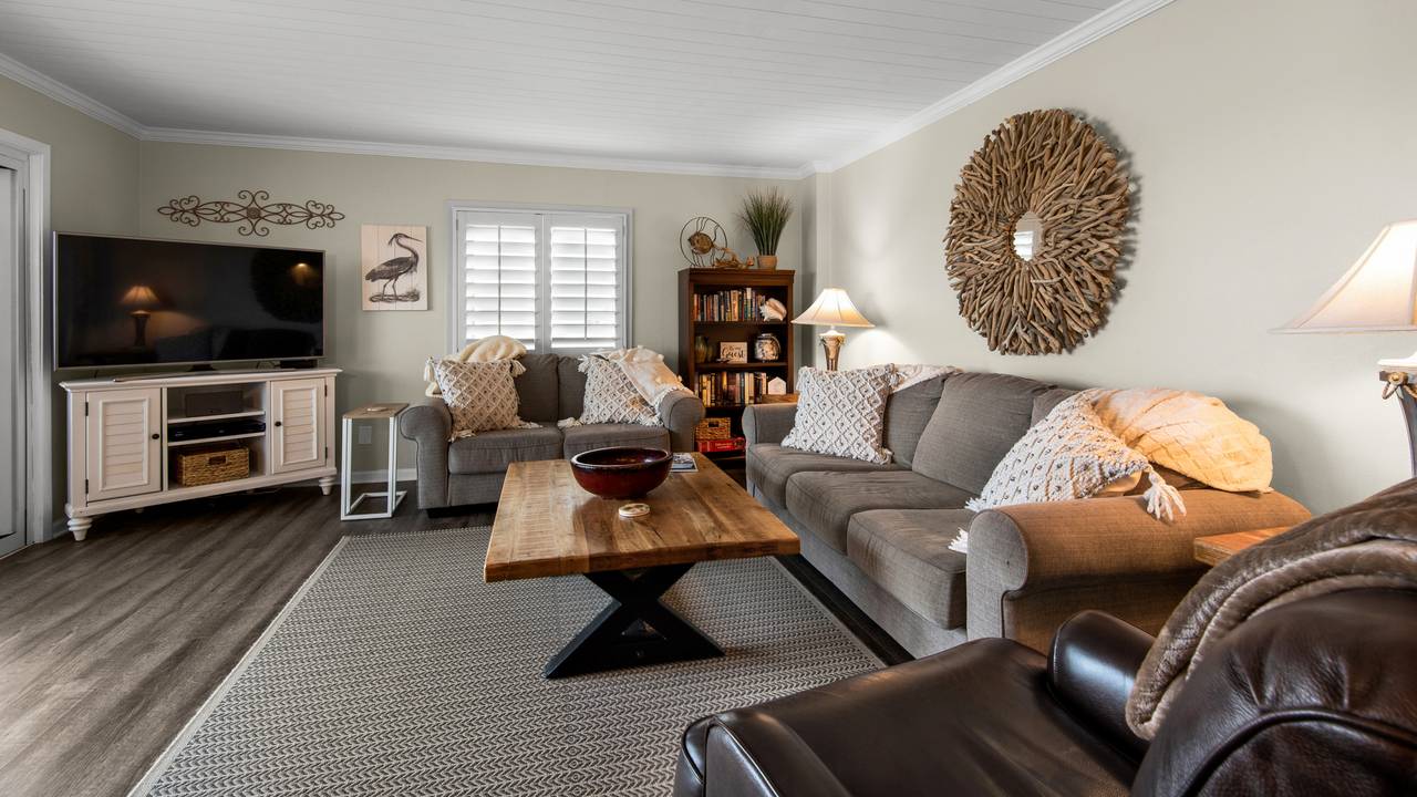 Sand Cliffs 415 Sand Cliffs 415