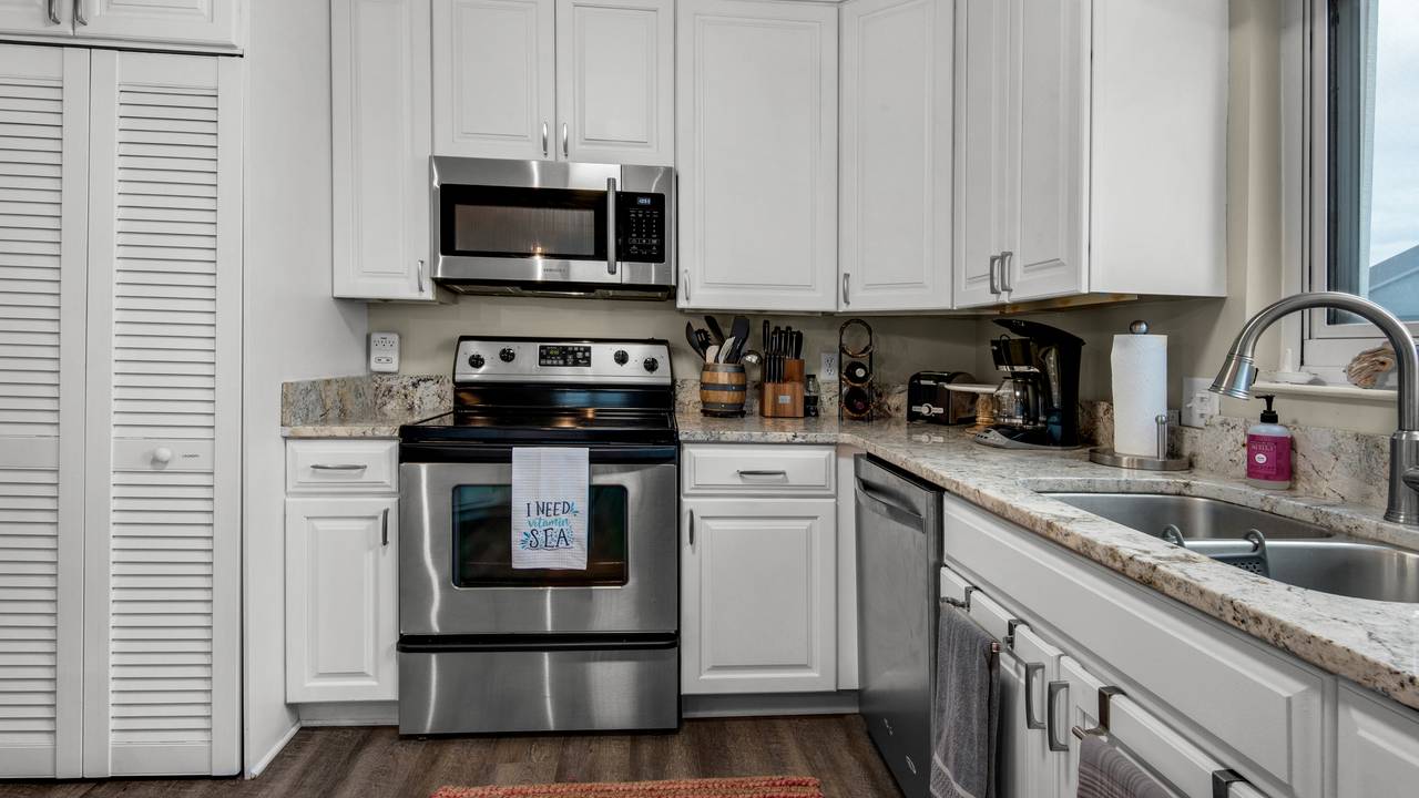 Sand Cliffs 415 Sand Cliffs 415