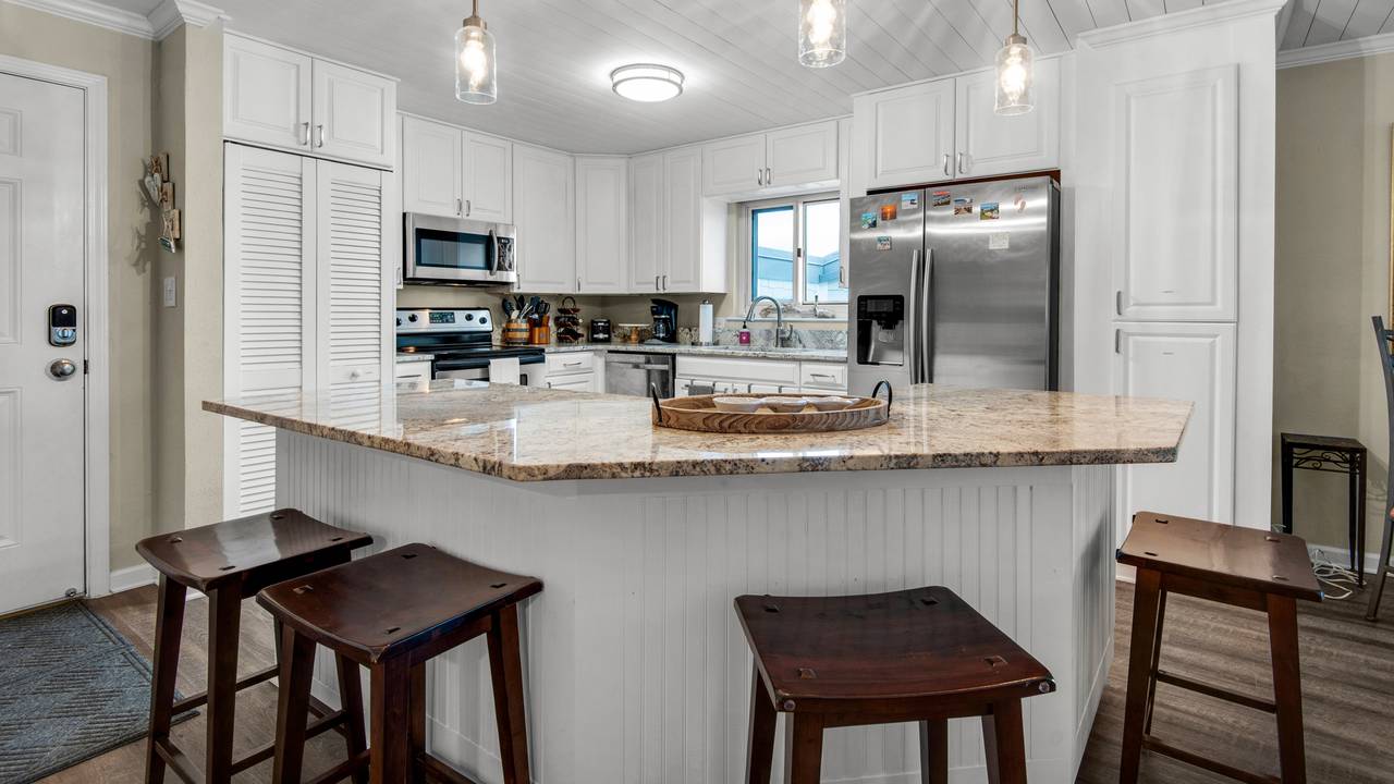 Sand Cliffs 415 Sand Cliffs 415