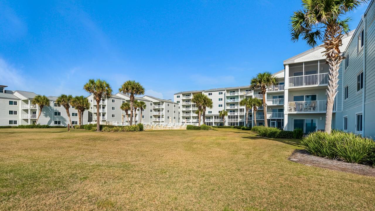 Sand Cliffs 415 Sand Cliffs 415