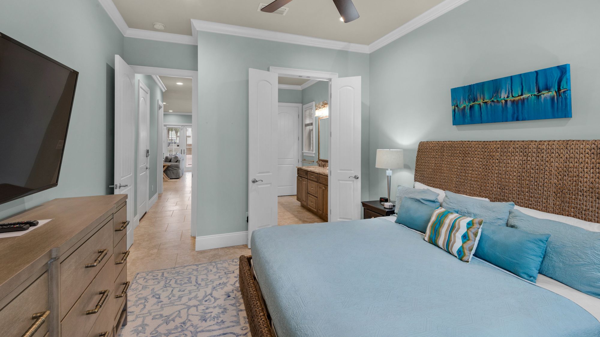 Beach Bike Escape 1st Floor King Bedroom