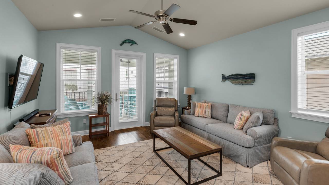 Beach Bike Escape 3rd Floor Living Area with Sleeper Sofa Beach Bike Escape 3rd Floor Living Area with Sleeper Sofa