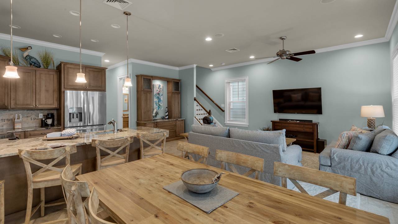 Beach Bike Escape Dining and Kitchen Beach Bike Escape Dining and Kitchen