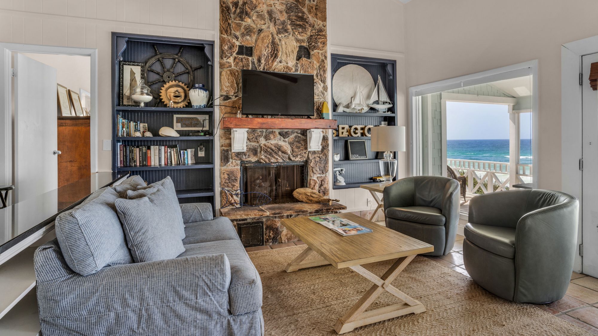 Paradise Cottage Too Living Area