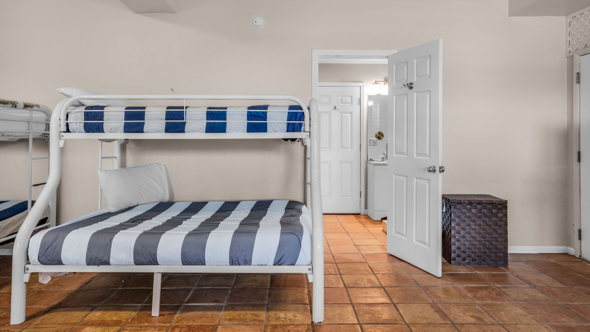 Paradise Cottage Too Bedroom