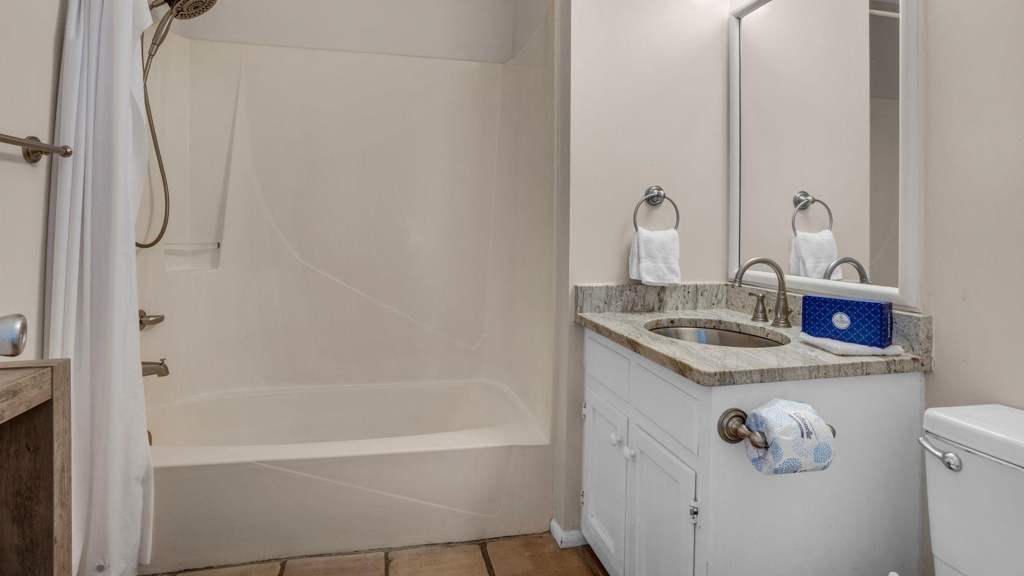 Paradise Cottage Too Bathroom