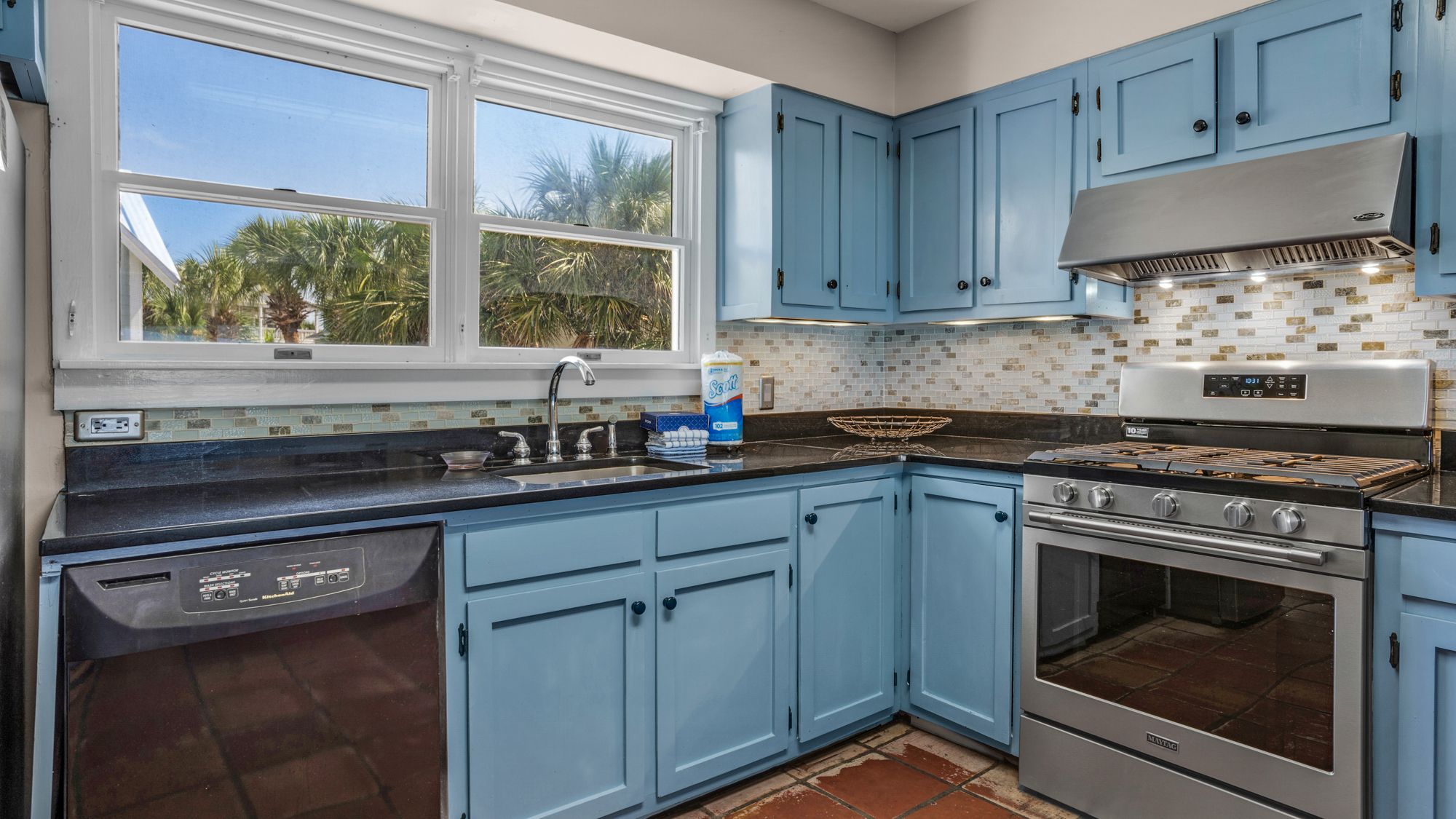Paradise Cottage Too Kitchen