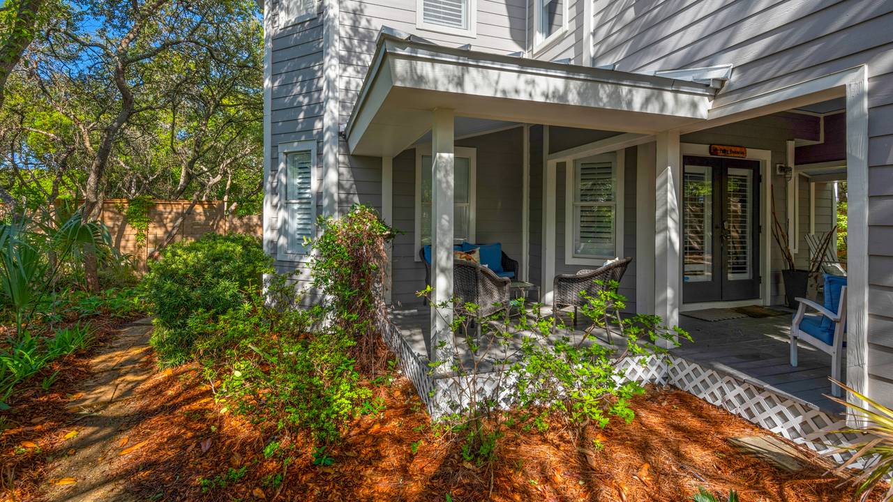 Petit Bonheur Exterior Petit Bonheur Exterior