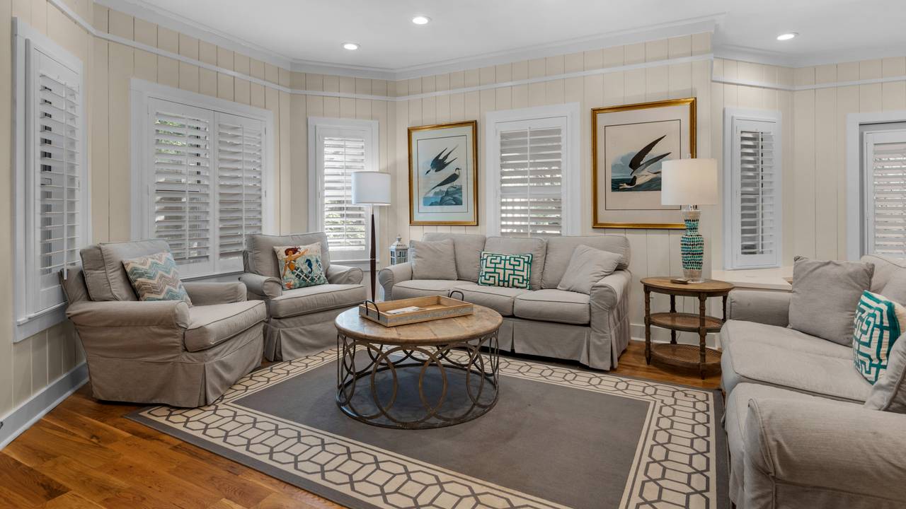 Petit Bonheur Main Living Area Petit Bonheur Main Living Area