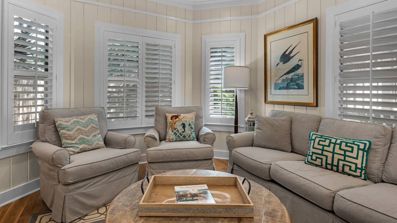 Petit Bonheur Main Living Area Petit Bonheur Main Living Area